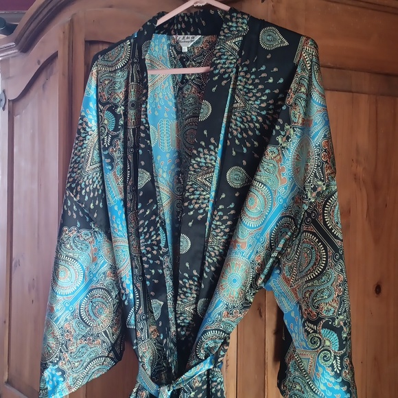 Silky Robe XXL - Picture 6 of 9